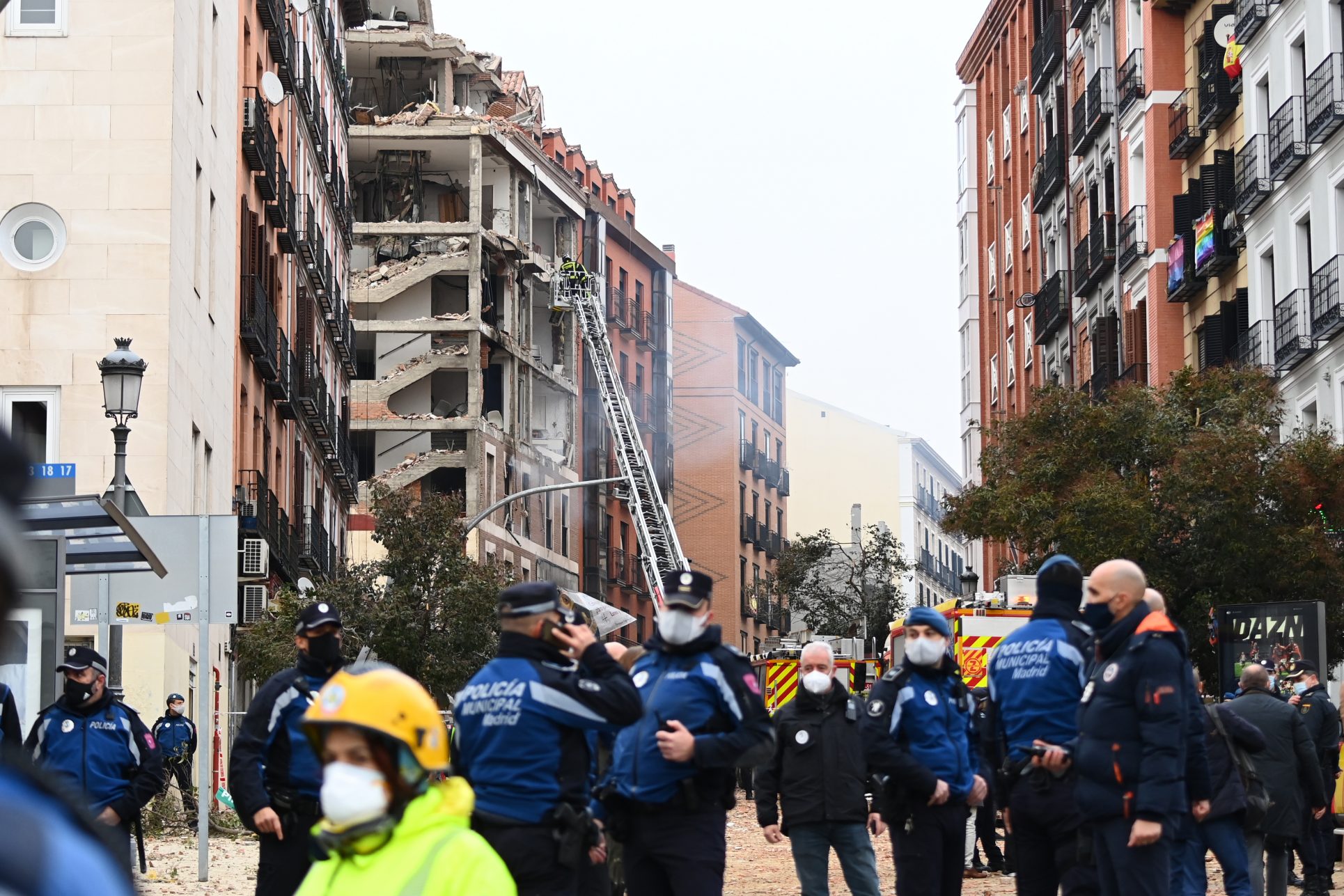 Impresionantes imágenes de daños que dejó explosión en Madrid; hay 3 muertos