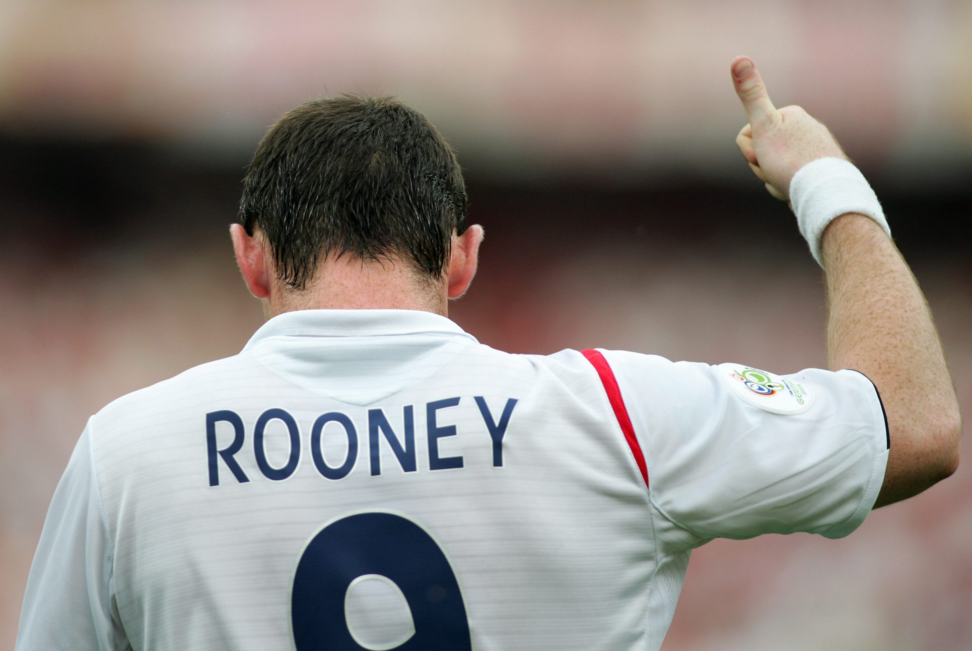Wayne Rooney cuelga los tacos y se mantendrá como técnico del Derby County