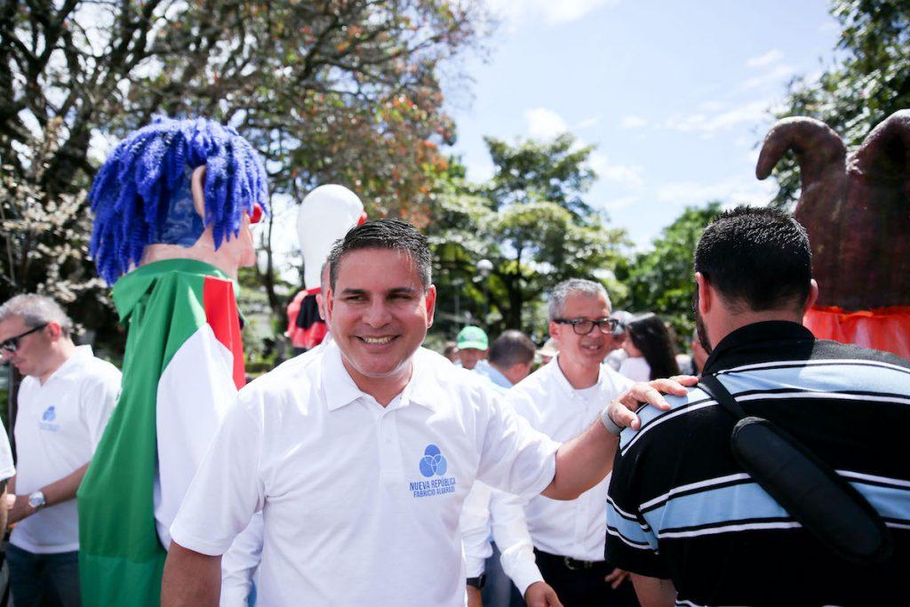 Fabricio Alvarado promete “soluciones visionarias” y señala al resto de partidos políticos