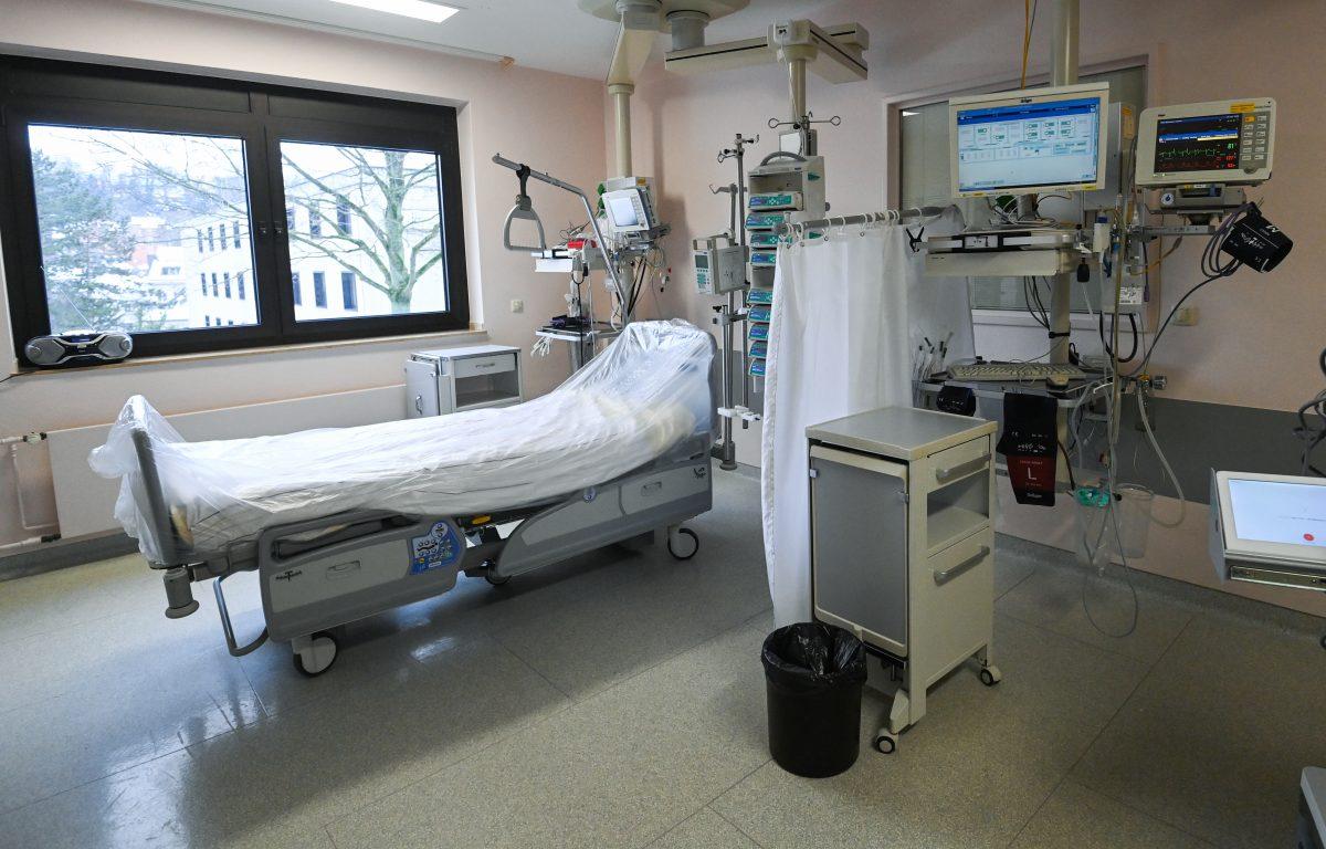 Habilitarán camas de hospitales privados para atender pacientes de la CCSS este fin de semana