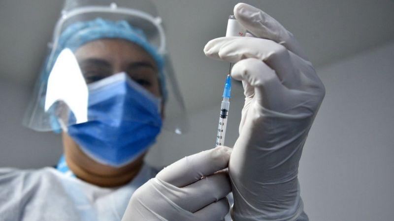 Los países de América Latina que recibirán antes las vacunas del Covax