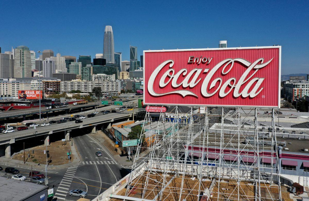 “Intenten ser menos blancos”: la polémica que envuelve a Coca-Cola
