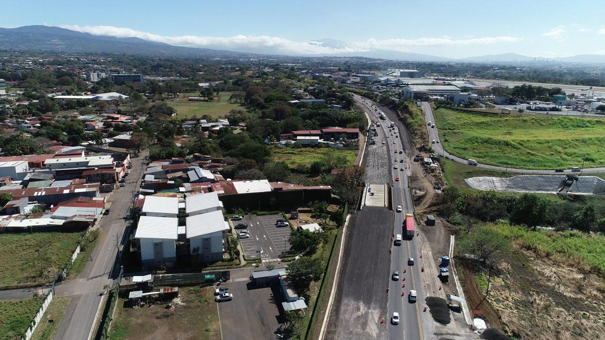 Este domingo se habilita nuevo puente en inmediaciones de Aeropuerto Juan Santamaría para demoler estructura vieja