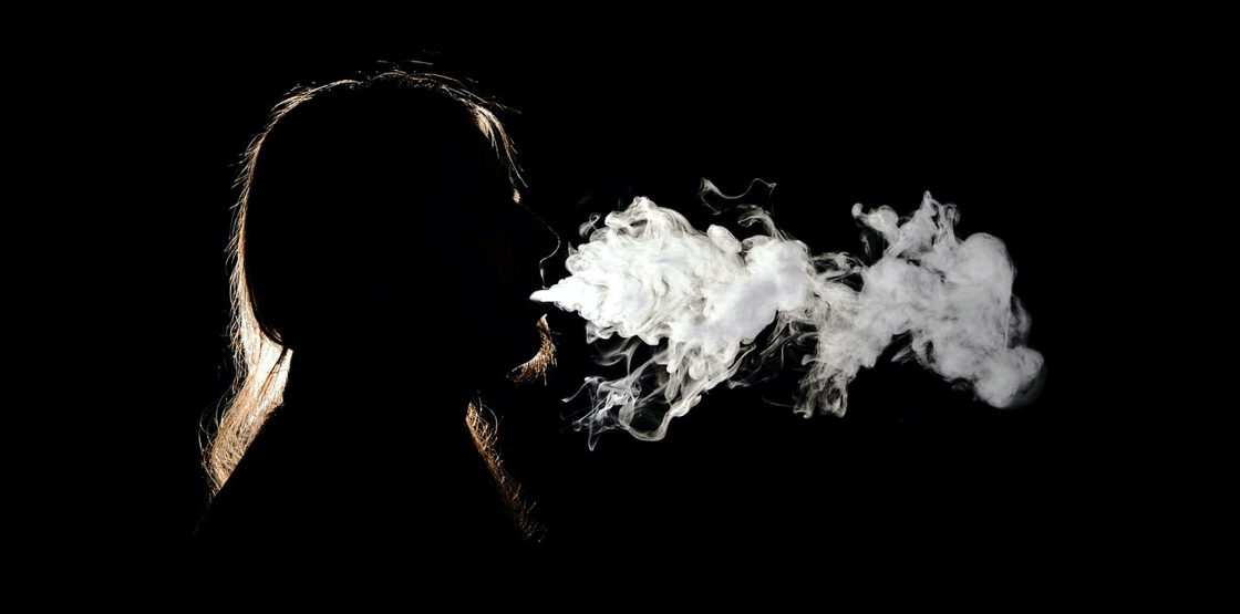 Estudio: Dispositivos que calientan tabaco en lugar de quemarlo ayudan a reducir consumo de cigarros