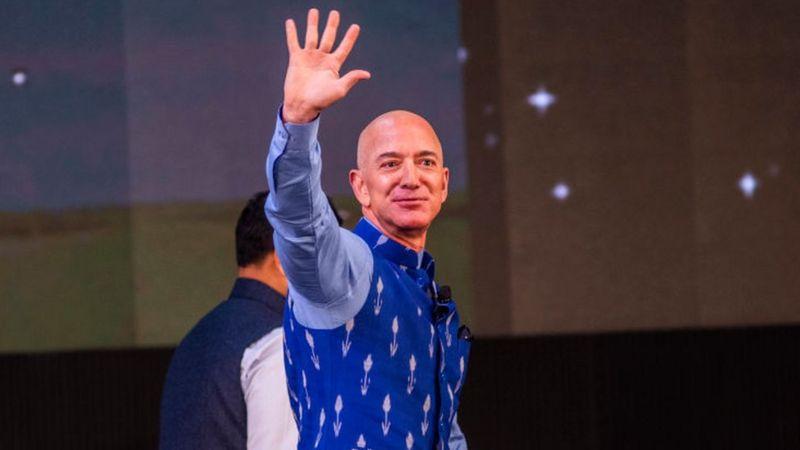 Jeff Bezos anuncia que dejará la presidencia ejecutiva del gigante Amazon