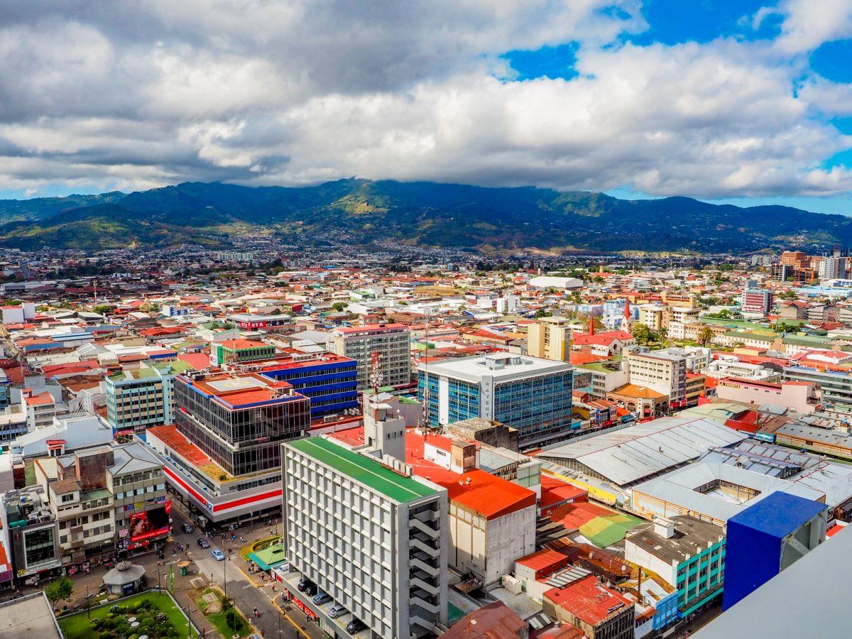 Economía de Costa Rica crecerá en 2021 más de lo que se esperaba, anuncia el Banco Central