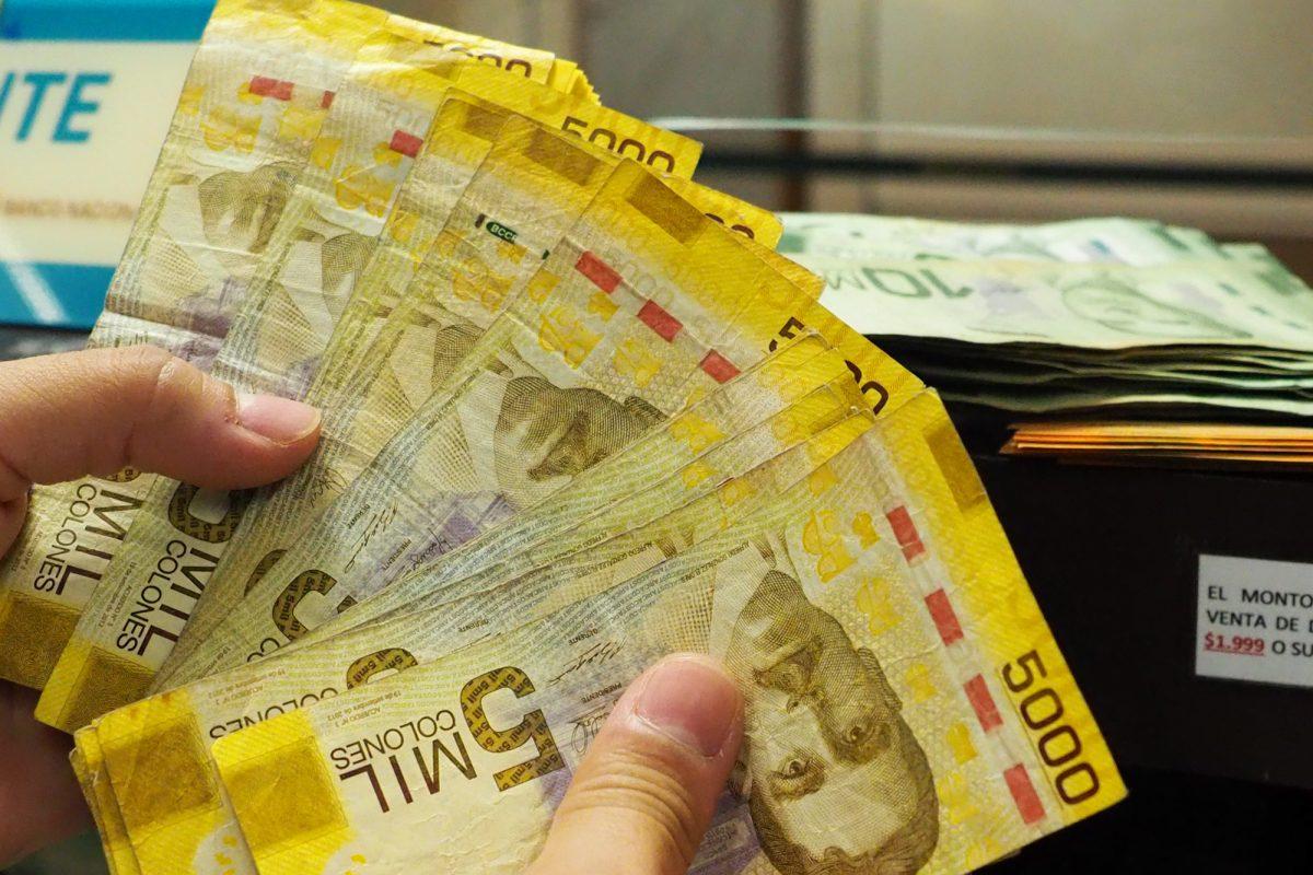 Gota a gota | Diputados aprueban que extorsiones al cobrar créditos serán sancionados con hasta 15 años de cárcel