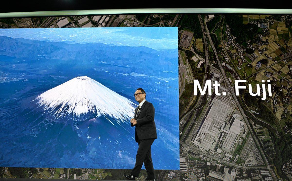 Toyota pone en marcha su ciudad conectada a los pies del Monte Fuji