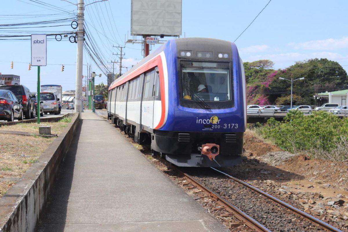 Trenes nuevos del Incofer inician pruebas en vías férreas costarricenses