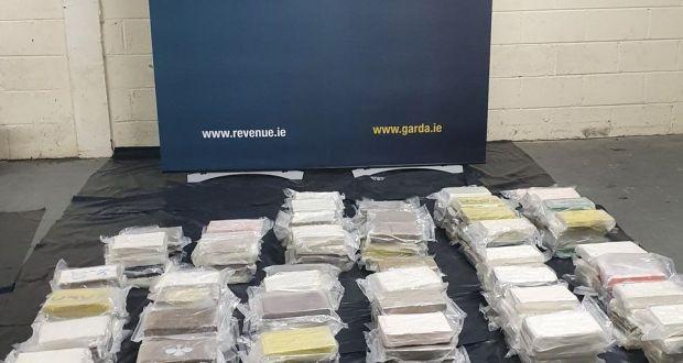 Irlanda incauta 170 kilos de cocaína provenientes de Moín, uno de sus embargos más grandes recientemente