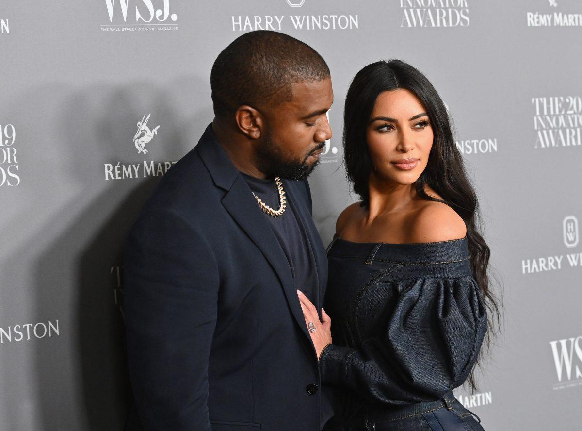 Kanye West piensa ‘destruir’ a Kim Kardashian, afirma revista ‘In Touch’