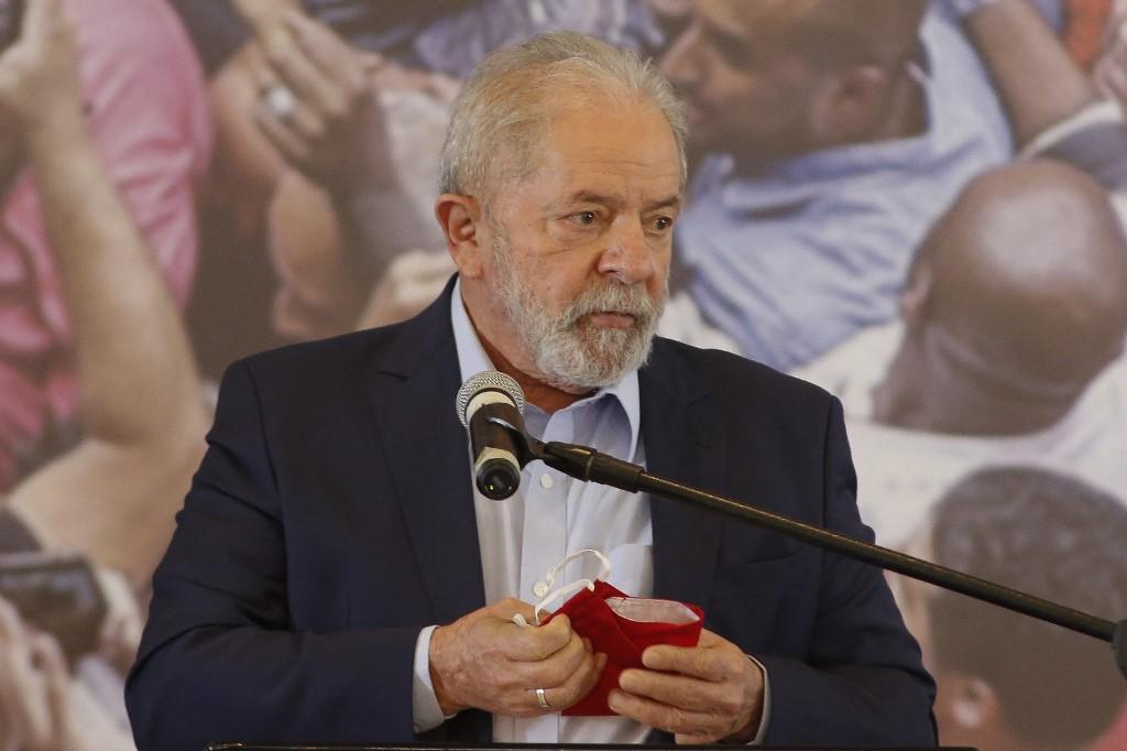 Lula critica “decisiones imbéciles” de Bolsonaro en lucha contra la pandemia