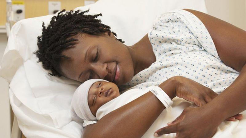 Embarazo y coronavirus: qué se sabe y qué no sobre los bebés que nacen con anticuerpos gracias a que sus madres fueron vacunadas