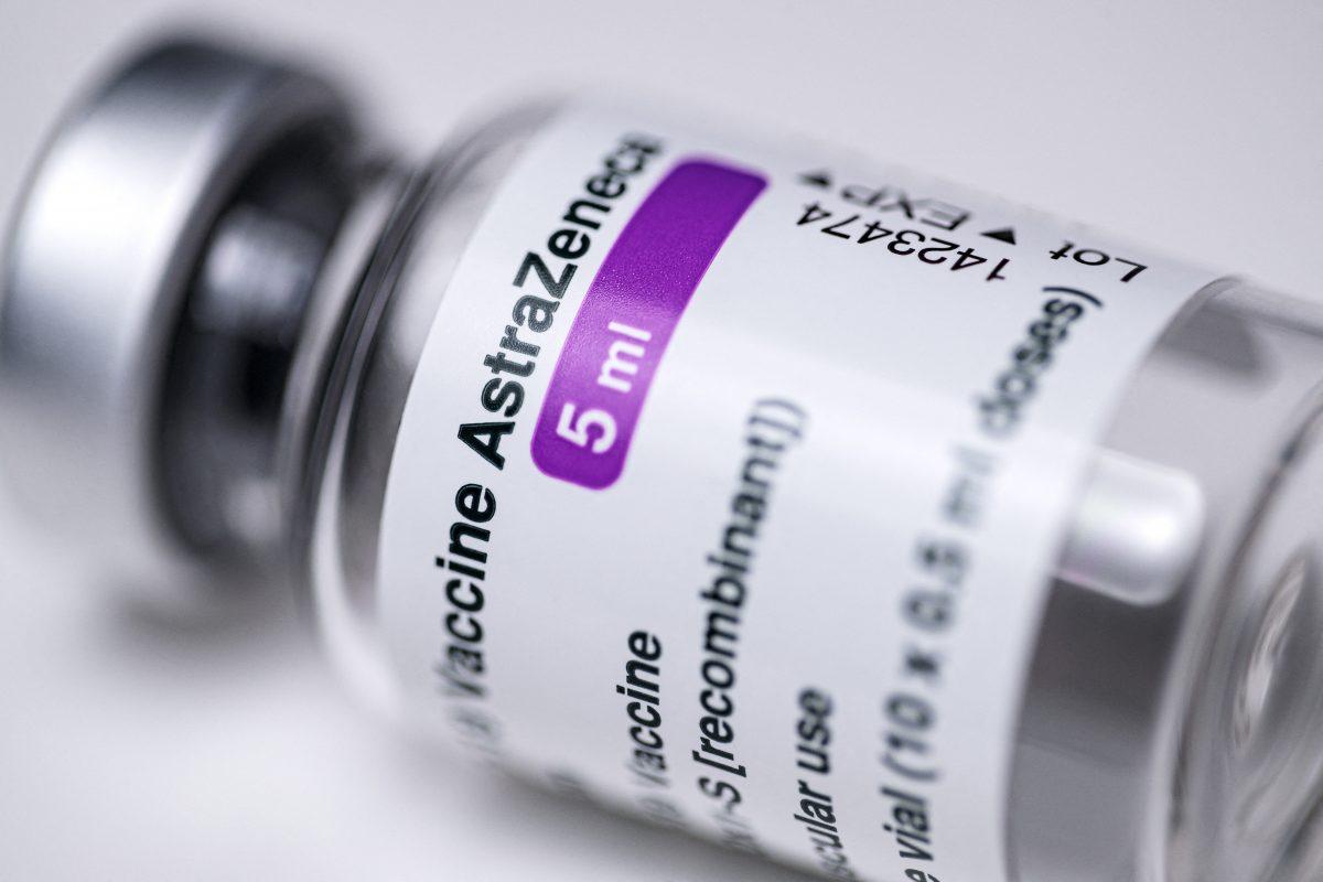 OMS recomienda seguir aplicando la vacuna de AstraZeneca “por el momento”