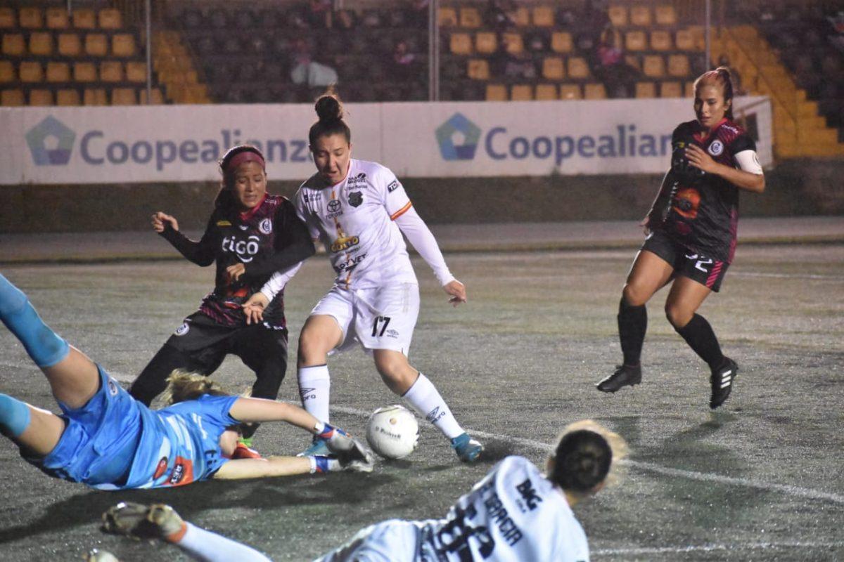 Fútbol femenino: Heredianas confirman supremacía