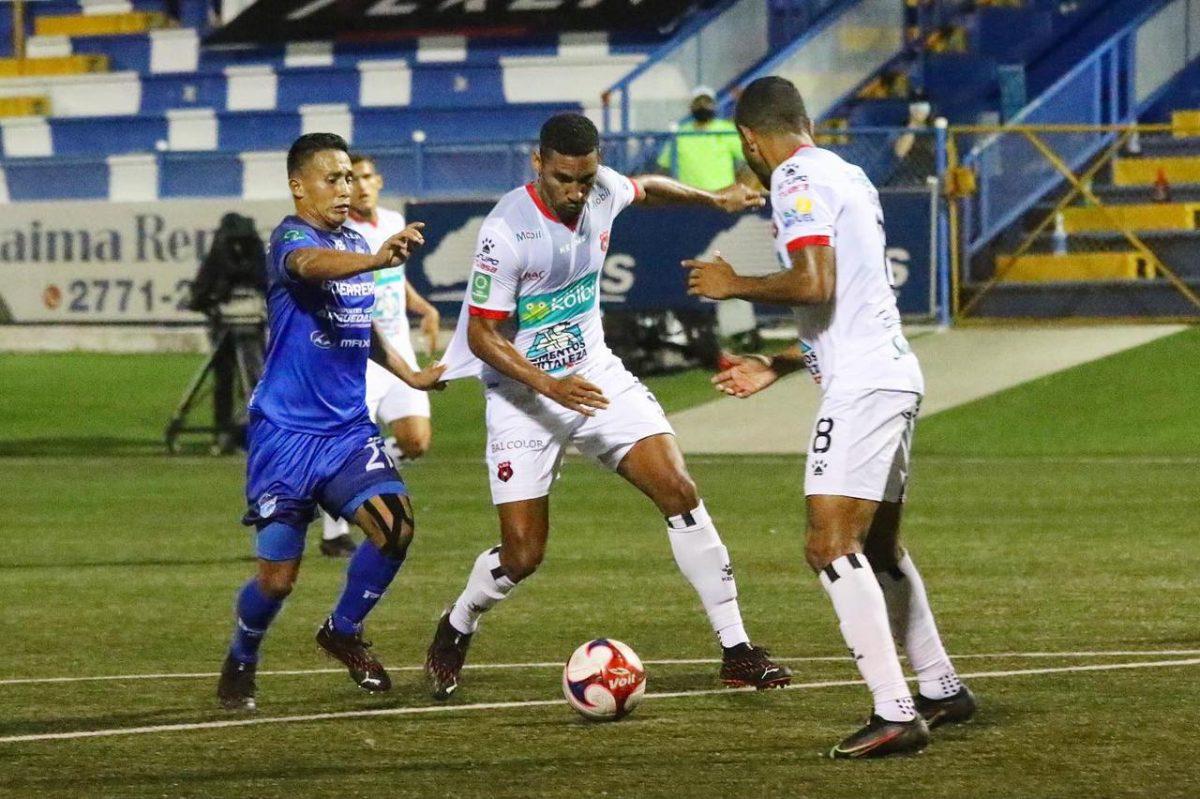 Alajuelense y Guadalupe provocan lluvia de goles en el fútbol nacional