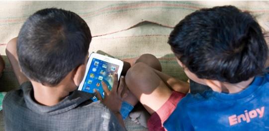 Niñas de zonas rurales tienen acceso más tardío a tecnologías digitales