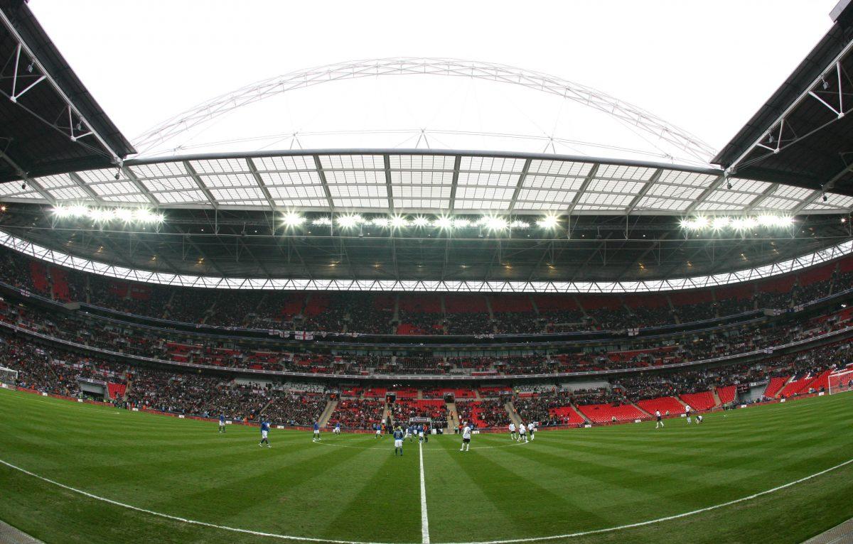 UEFA pone fin al límite de 30% de público en los estadios