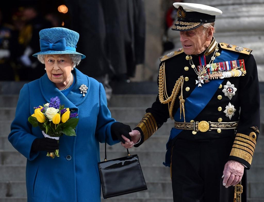 Gobierno tico envía pésame a la reina Isabel II por muerte de su esposo
