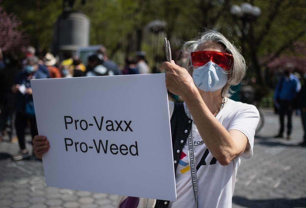 “Un porro por una vacuna”: marihuana gratis para los neoyorquinos vacunados