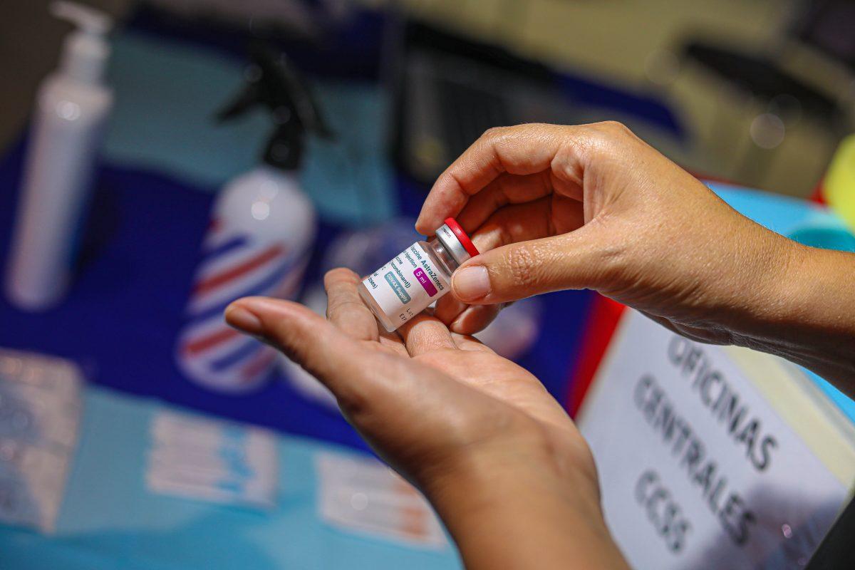 Costarricenses que se vacunen en el exterior no requieren llenar registro ante autoridades ticas