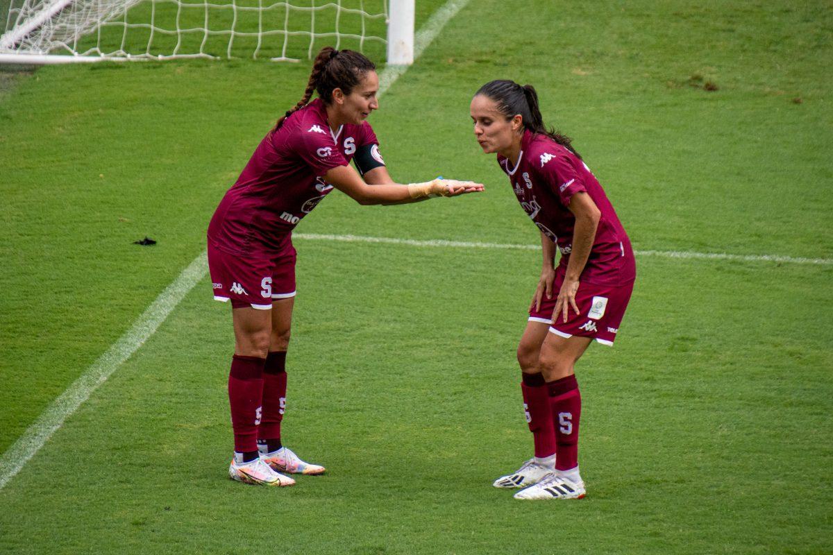 Saprissista tuvo doble regalo de cumpleaños: goleada y liderato en el fútbol femenino