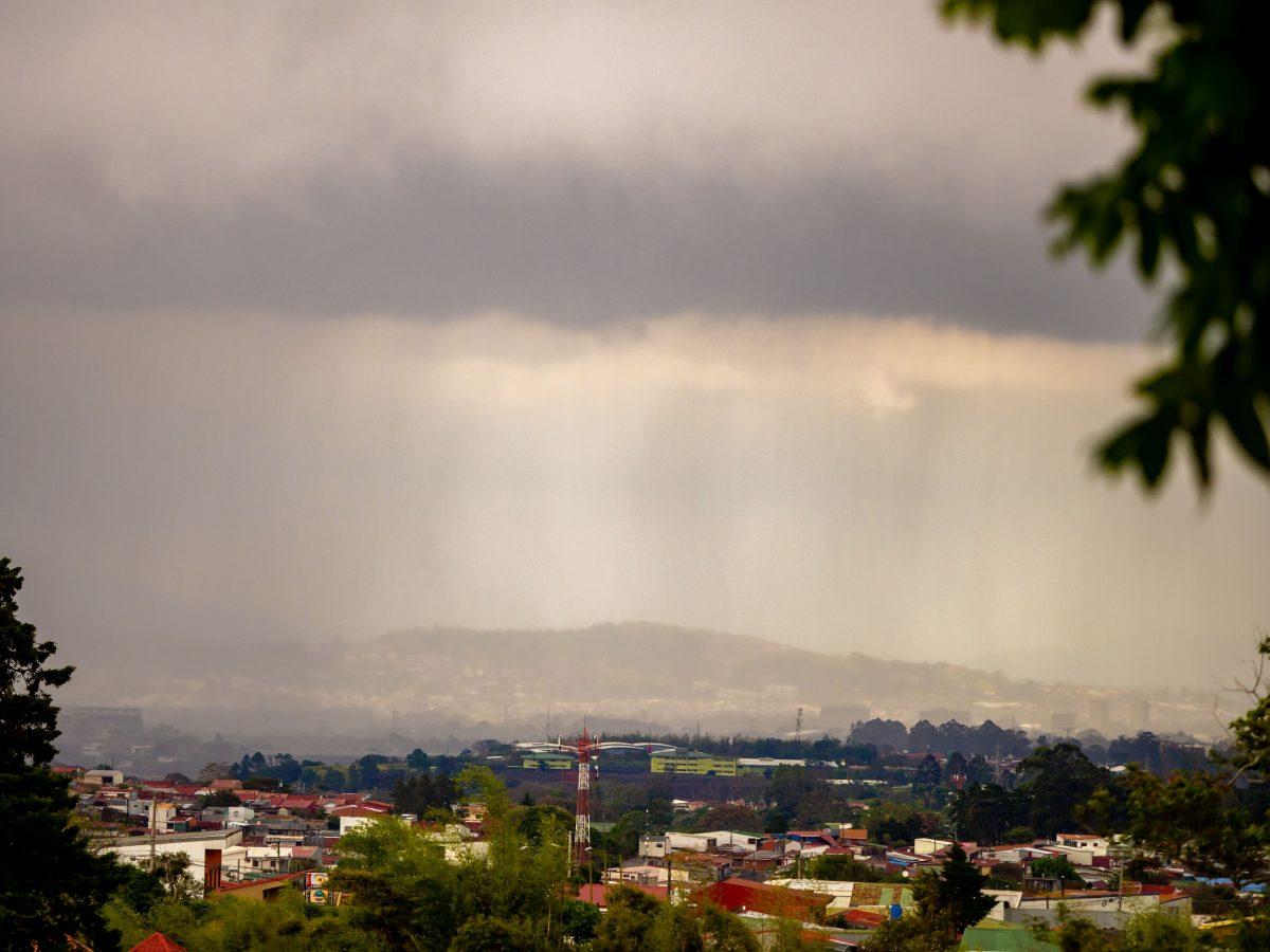 Clima en Costa Rica: aumento de humedad traerá lluvias dispersas al Valle Central