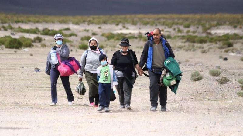 ¿El fin del “sueño chileno”?: los migrantes que luchan por permanecer en un país que les cierra las puertas