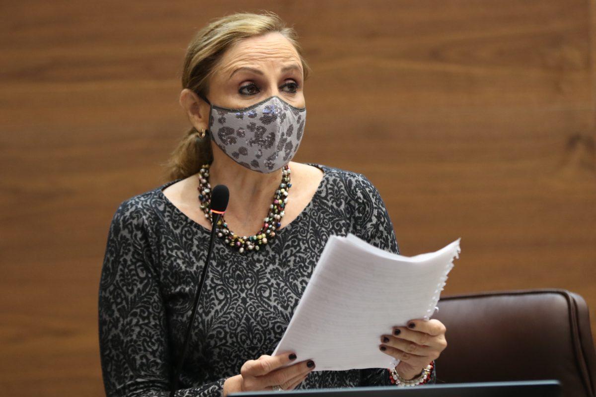 Exdiputada Zoila Rosa Volio se dedicará ahora a la práctica legal