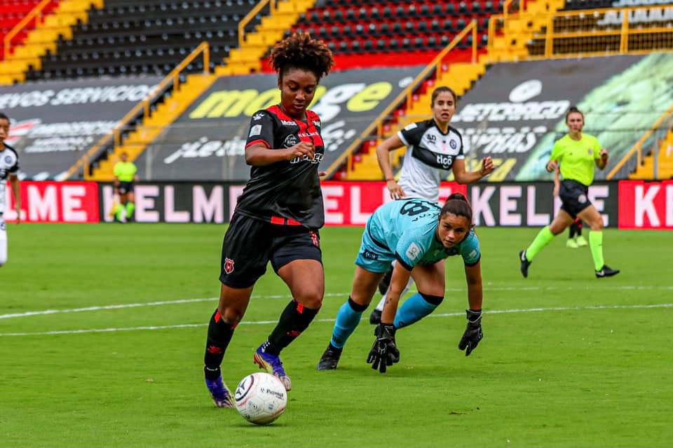 Fútbol femenino: Alajuelense aún aspira a ganar un título esta temporada