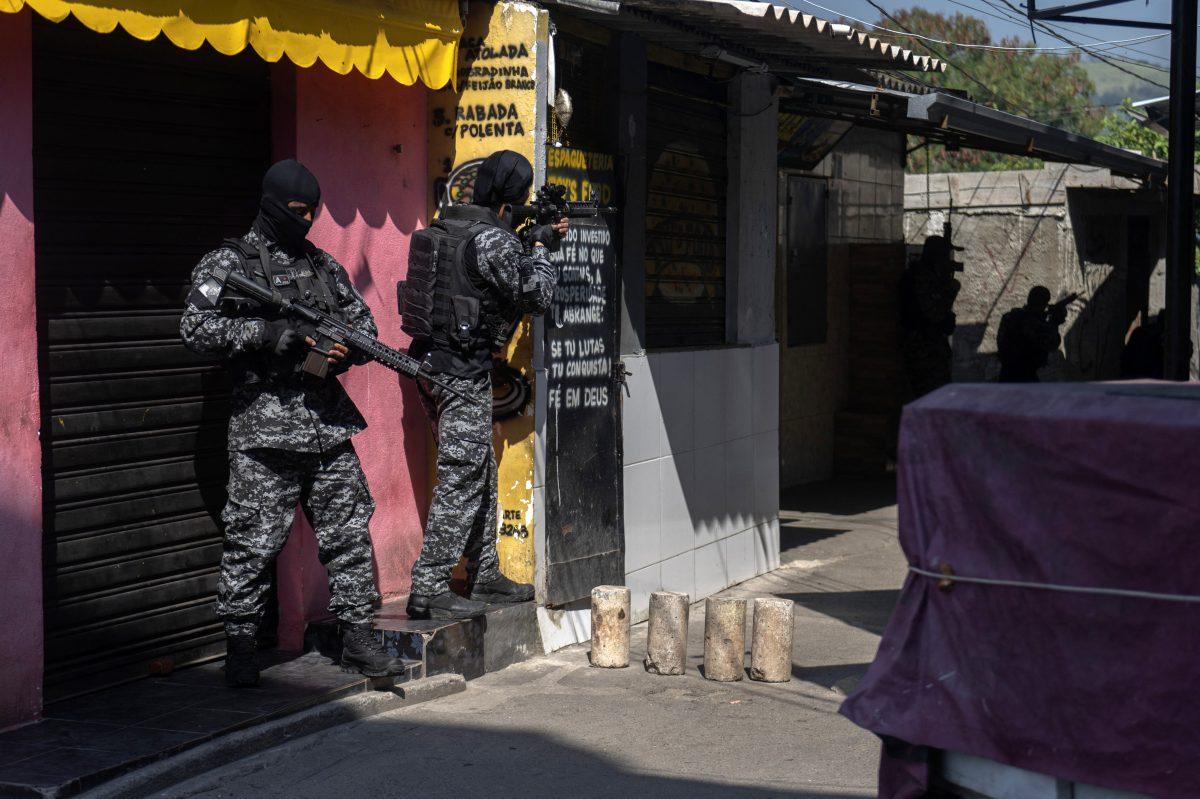 Al menos 25 muertos en operación antidroga en favela de Río de Janeiro