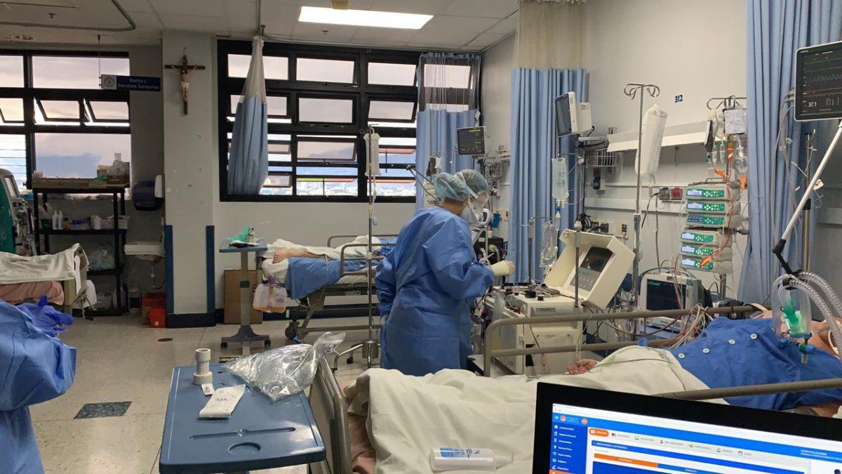 36 pacientes covid aguardan traslados a hospitales de la GAM
