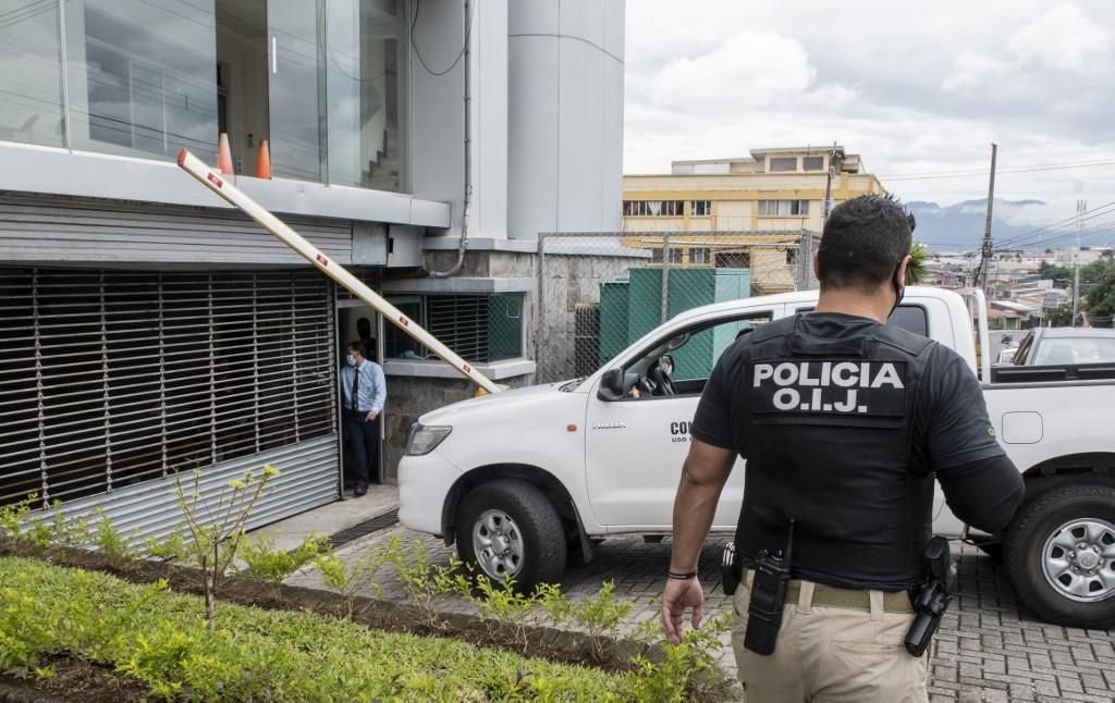 Detenidos en Caso Cochinilla siguen durmiendo en celdas del OIJ; hay 5 allanamientos activos