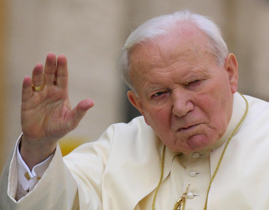 Avanza plan para otorgar ciudadanía de honor al Papa Juan Pablo II y benemeritazgo a 7 costarricenses