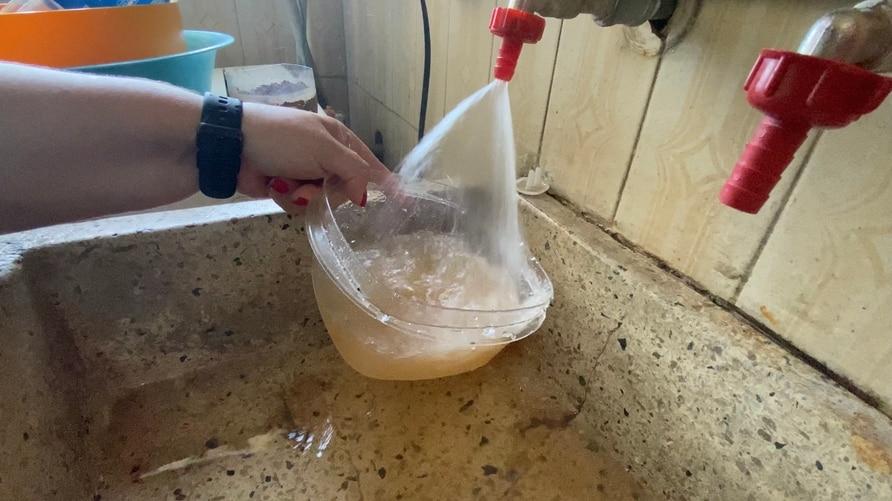 Seis ciudades de Venezuela reciben “agua de barro” en plena pandemia