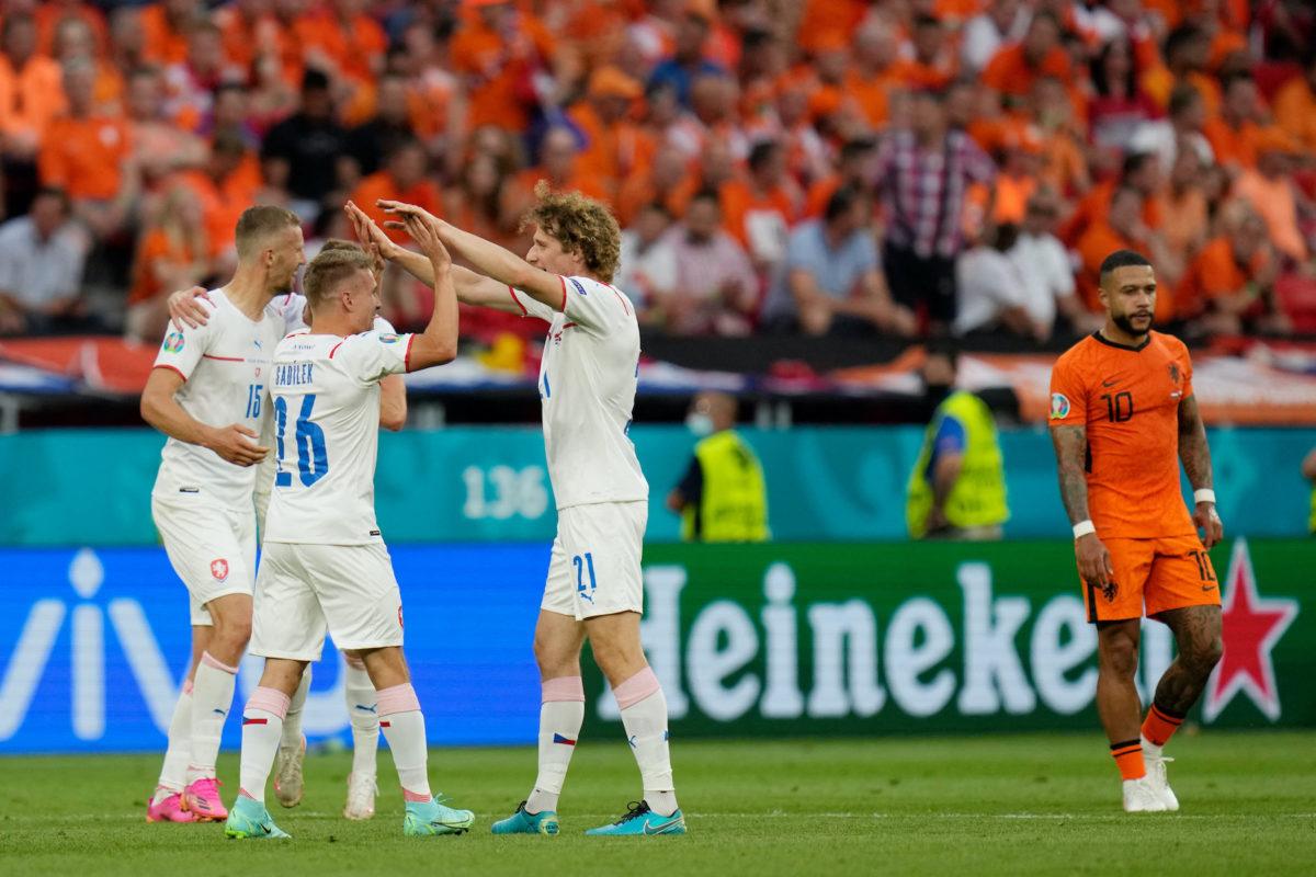 República Checa elimina a Países Bajos por 2-0 en octavos de la Eurocopa