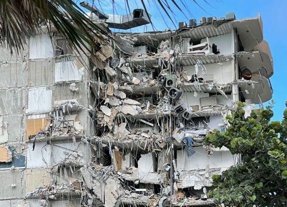 Derrumbe en Miami: cómo el edificio colapsó en tan solo 12 segundos