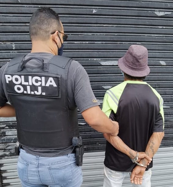 Policía detiene en Alajuelita a hombre sospechoso de crueldad animal