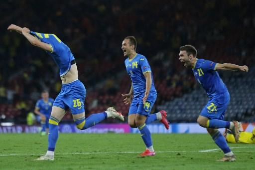 Eurocopa: Ucrania gana “in extremis” y se las verá con Inglaterra en cuartos