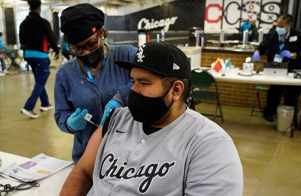 EEUU ofrece cortes de pelo y cerveza para aumentar tasa de vacunación contra covid