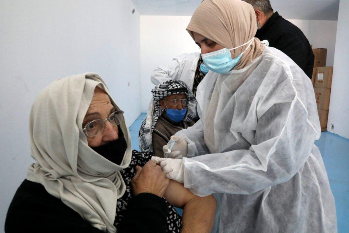 Israel entregará a la Autoridad Palestina un millón de vacunas contra el covid