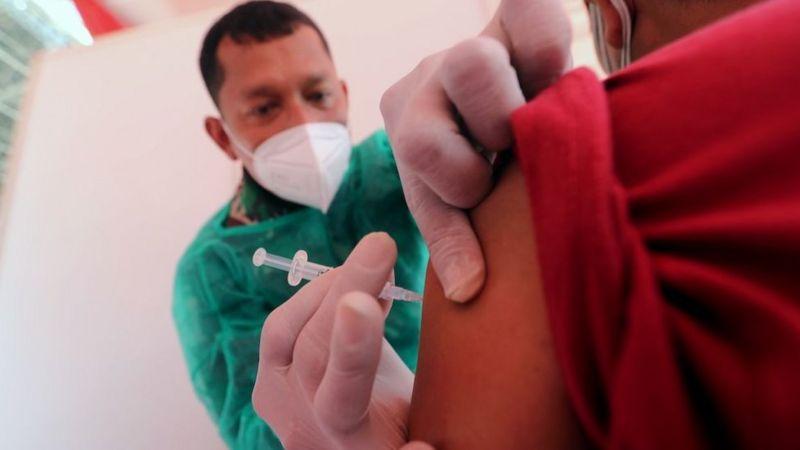 Covid-19: Las dudas que hay sobre la eficacia de las vacunas chinas