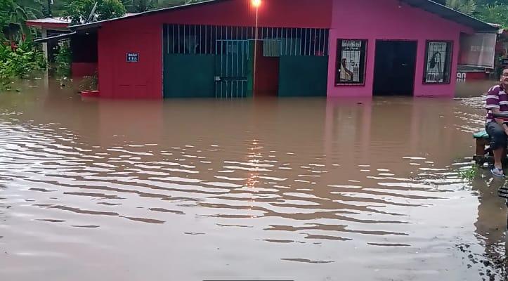 Emergencia por lluvias: 606 personas evacuadas en 14 albergues y 2 desaparecidas