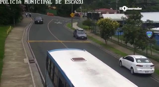 VIDEO l Cámara en Escazú captó momento del sismo de este miércoles