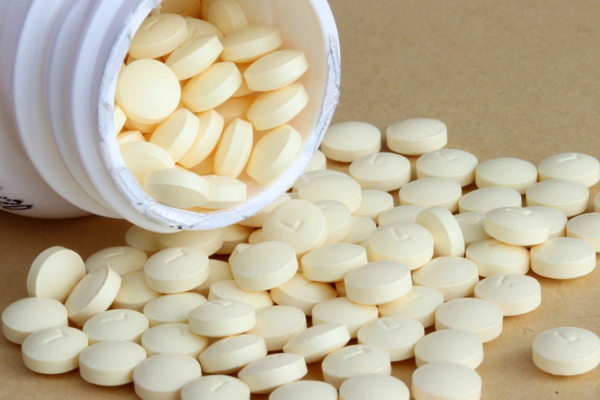 Proyecto de ley plantea la importación paralela de medicamentos y acciones para disminuir sus precios