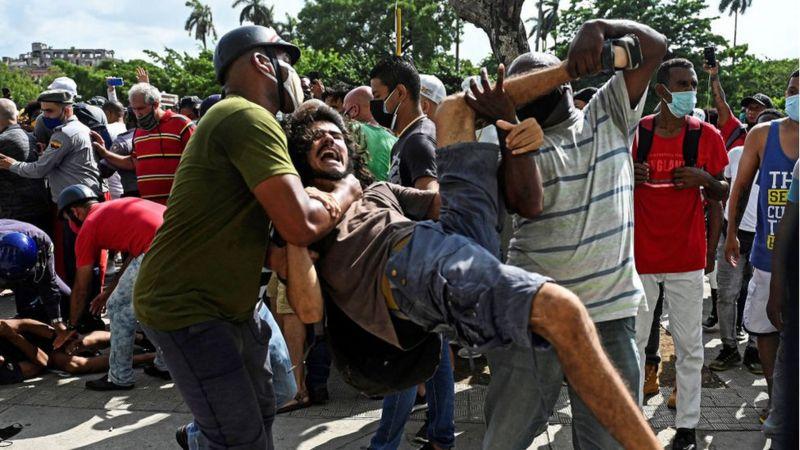 Tensión en Cuba: “Abajo la dictadura” gritaron miles de manifestantes