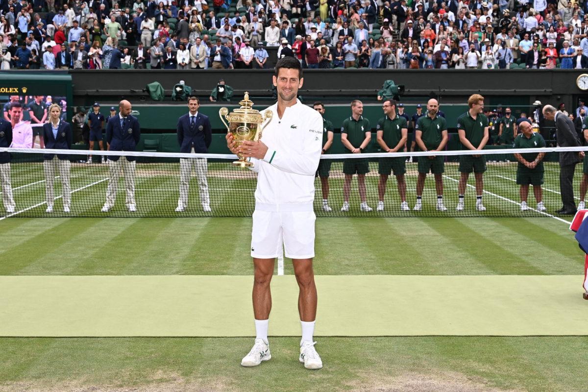 Djokovic gana su sexto Wimbledon y empata con Federer y Nadal en títulos de Grand Slam