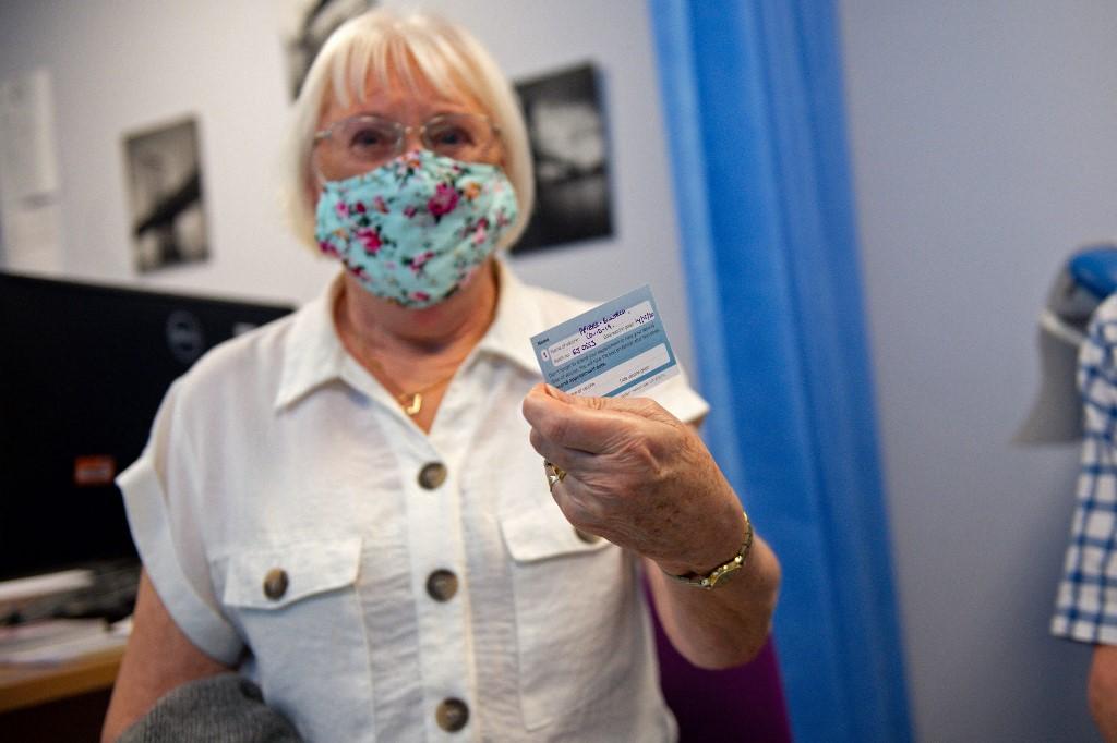 Turistas que quieran ingresar a Costa Rica deben presentar tarjeta de vacunación contra el covid-19 o tener un seguro médico