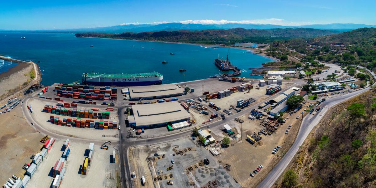 Cámaras empresariales piden al Gobierno “asumir con mayor urgencia” paralización del Puerto de Caldera