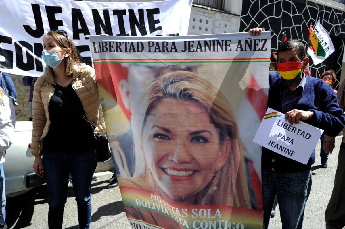 Expresidenta de Bolivia intentó “quitarse la vida” en la cárcel, aseguró su abogado